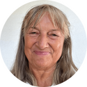 BRIGITTA SCHRADE Porträt des Reiseleiters BRIGITTA SCHRADE